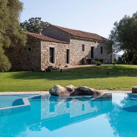 Stazzo Lu Ciaccaru Hotel 4*