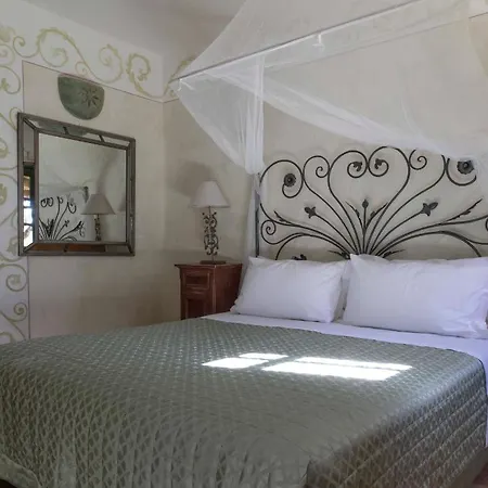 Stazzo Lu Ciaccaru Hotel 4*