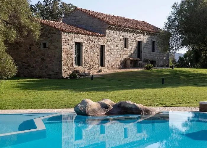 Stazzo Lu Ciaccaru Hotell 4*